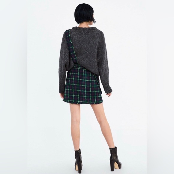 🎁Zara tweed green plaid strap skirt XS - Picture 2 of 8